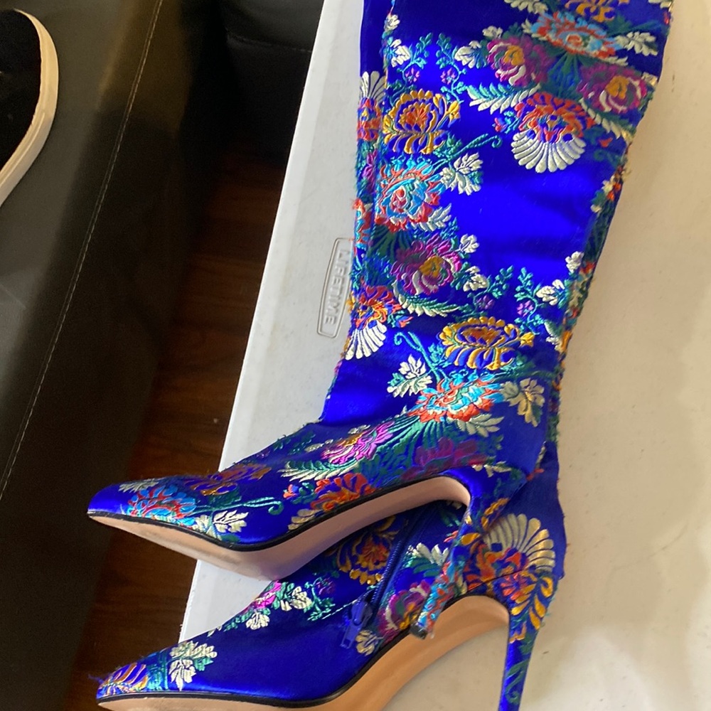 Floral Embroidered Blue Heels